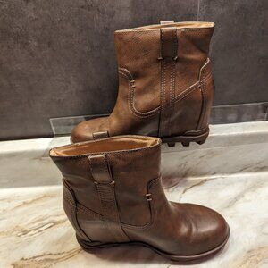 Yellow Box Centry Wedge Brown